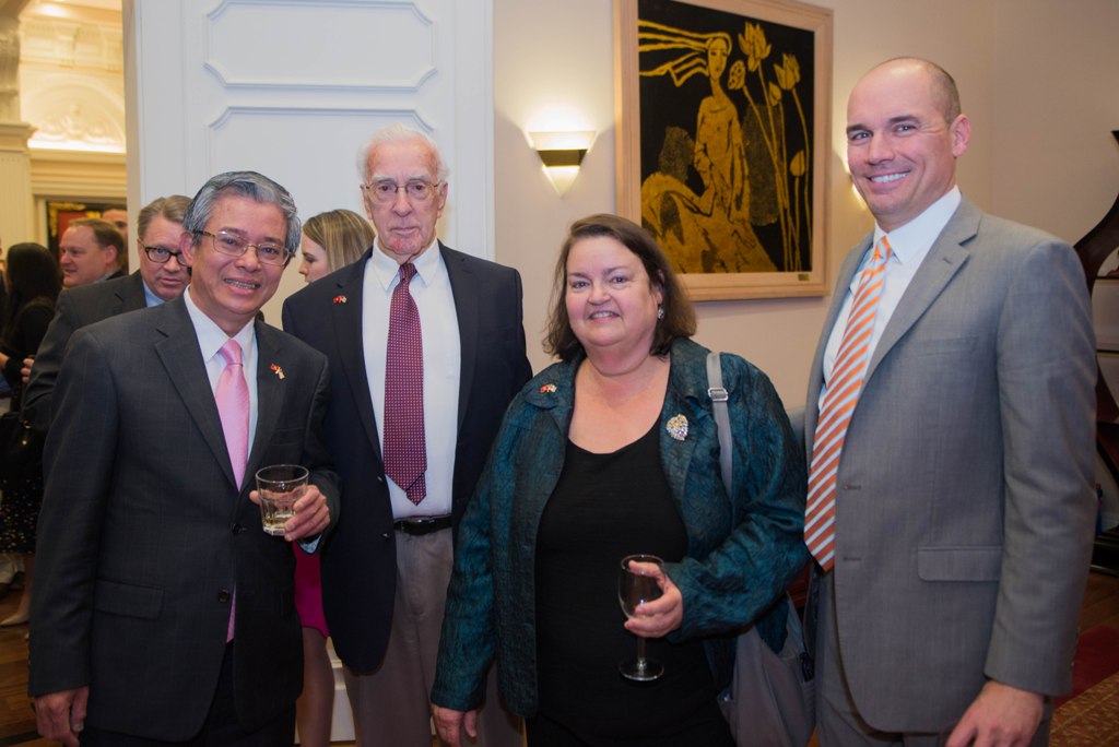 Представители Конгресса США 115-го созыва обязались поддержать укрепление отношений с Вьетнамом